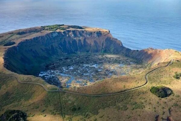 Desde El Corazón  Al Cielo De Rapa Nui - Imagen 6